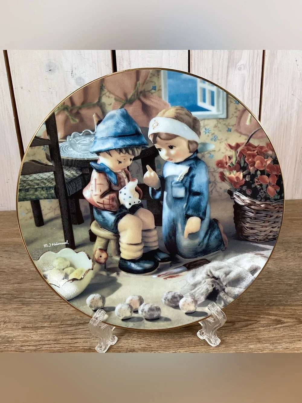 M.I. Hummel 1989 “Tender Loving Care” Little Companions Plate Danbury Mint Q9971